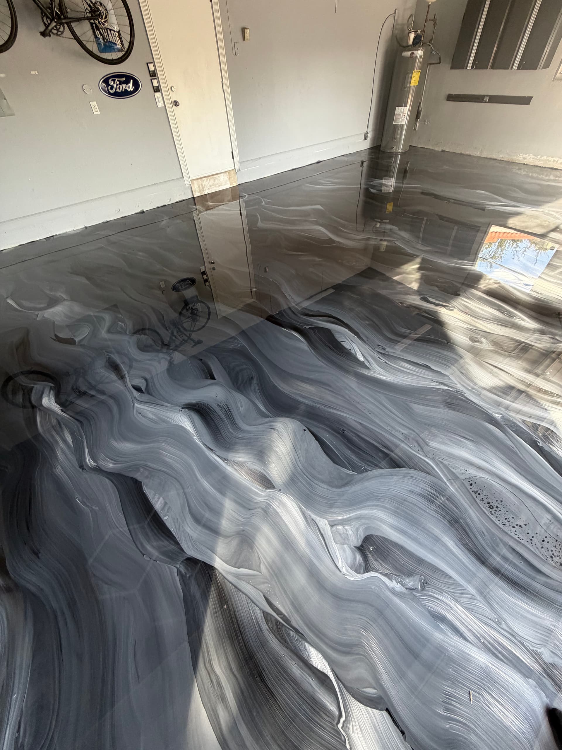 Gallery photos for Elegant Metallic Epoxy Garage Transformation in Weston: Image #2