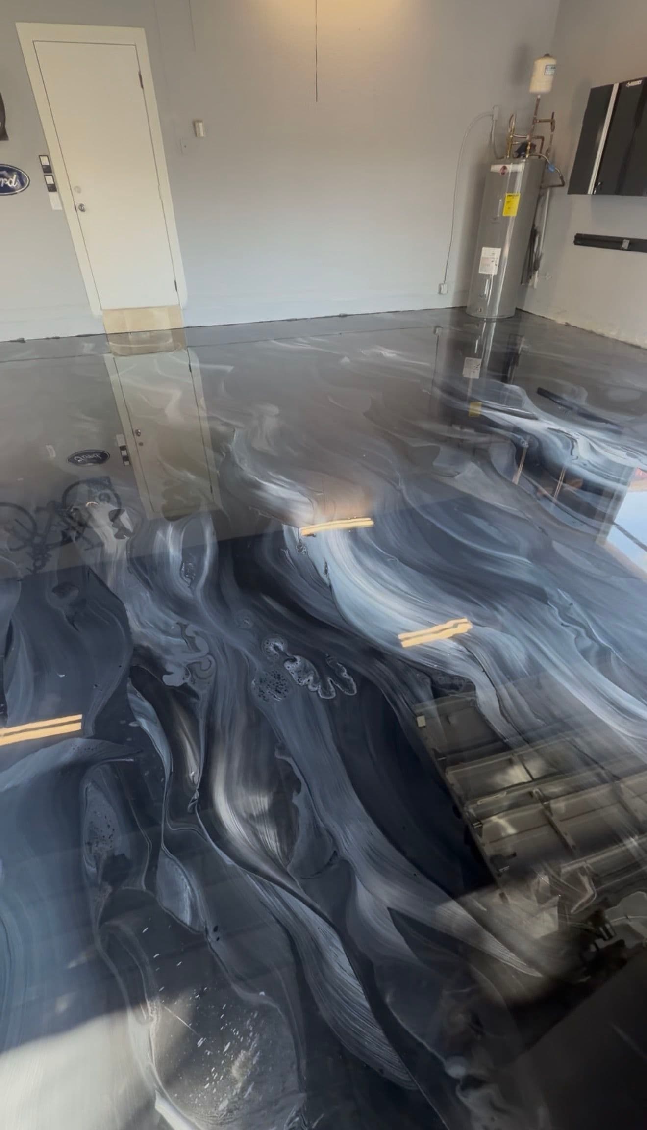 Gallery photos for Elegant Metallic Epoxy Garage Transformation in Weston: Image #4